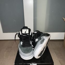 Air Jordan 4 Fear