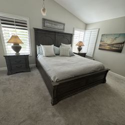 Jerome’s California King Adjustable Bed - Bedroom Set 
