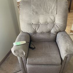 Pride Small Lift Chair