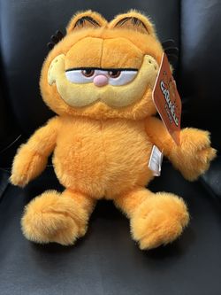 Brand New With Tags! Garfield Family Garfield Plush 11"