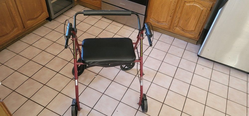 DRIVE ROLLATOR BARIATRIC  HEAVY DUTY WALKER