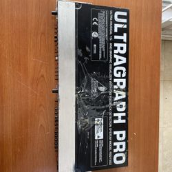Behringer Ultragraph Pro 15 FQB1502