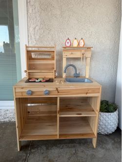 Toddler wooden BBQ grill