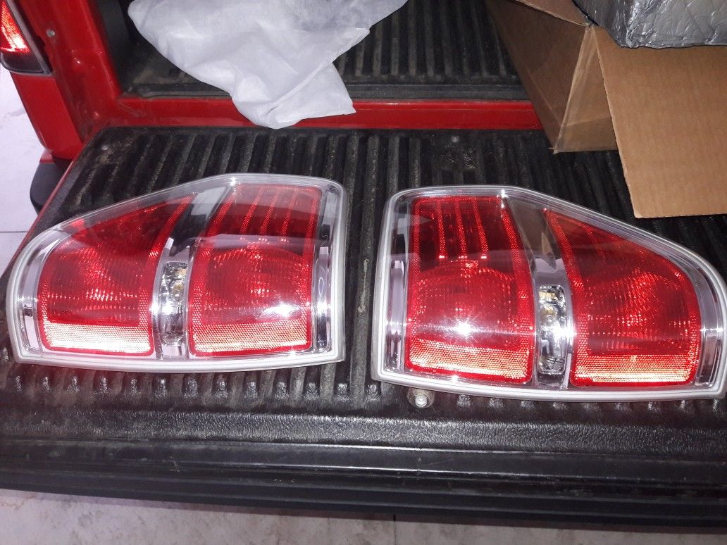 2013 F150 tail lights. Fits 2009-2014 F150's