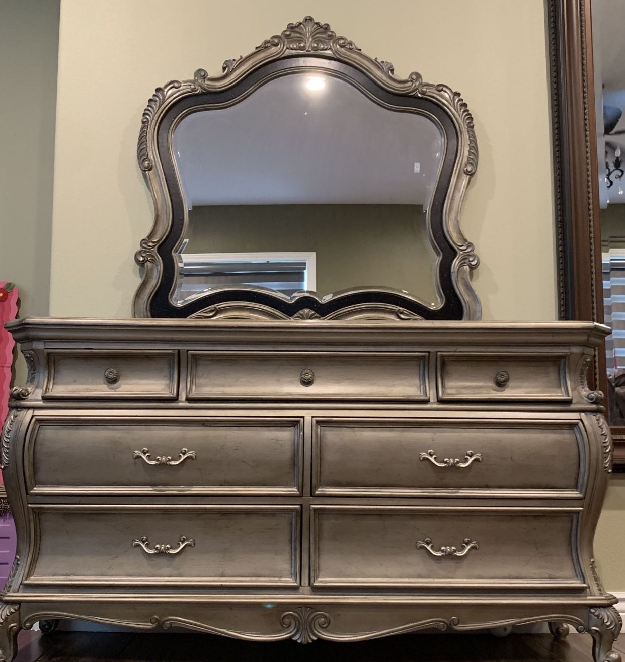 Antique Style Dresser