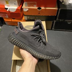 Adidas Yeezy 350 Black size 9.5 USED 