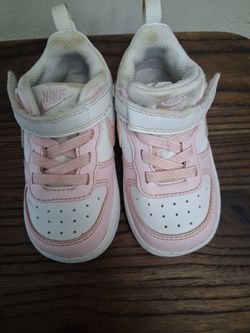 Kids  tennis shoe