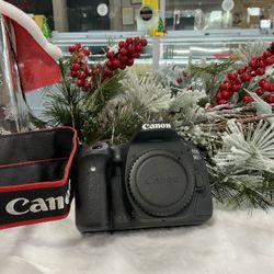 CAMERA. CANON EOS 90D 