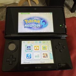 Nintendo 3DS With Pokémon Moon
