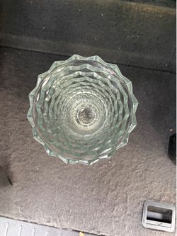 Glass vase from 90s asking 125 for it or best offer