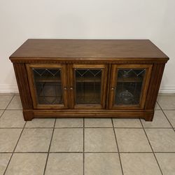 BEAUTIFUL CUPBOARD DECOR STAND 