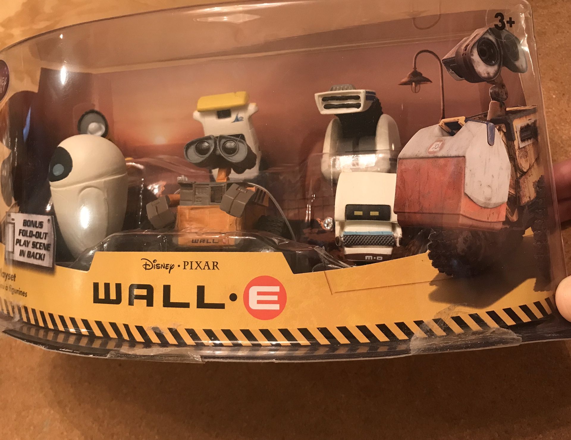 New Wall-E Rare Collectible Figurines Playset Disney Pixar Action Figure NIB