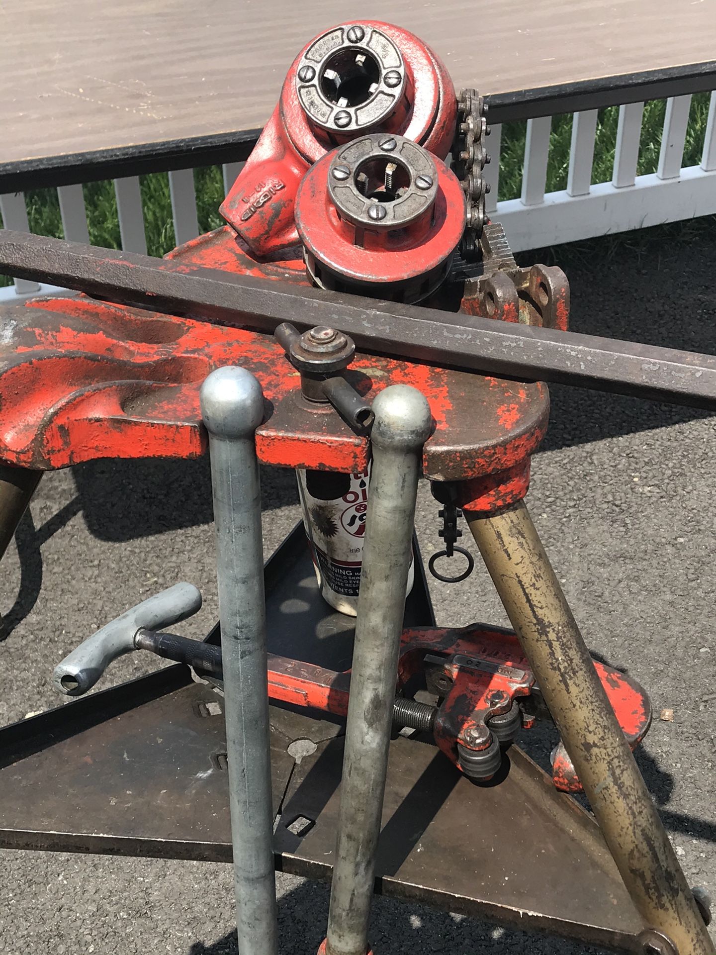 Rigid Pipe, Threader And Cutter Half Inch To 2 Inch With Stan