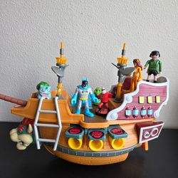 Imaginext Pirate Ship "Shark" Set + Bonus Figures
