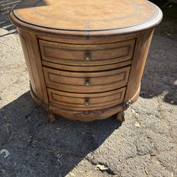 Modern Round Table With Drawers