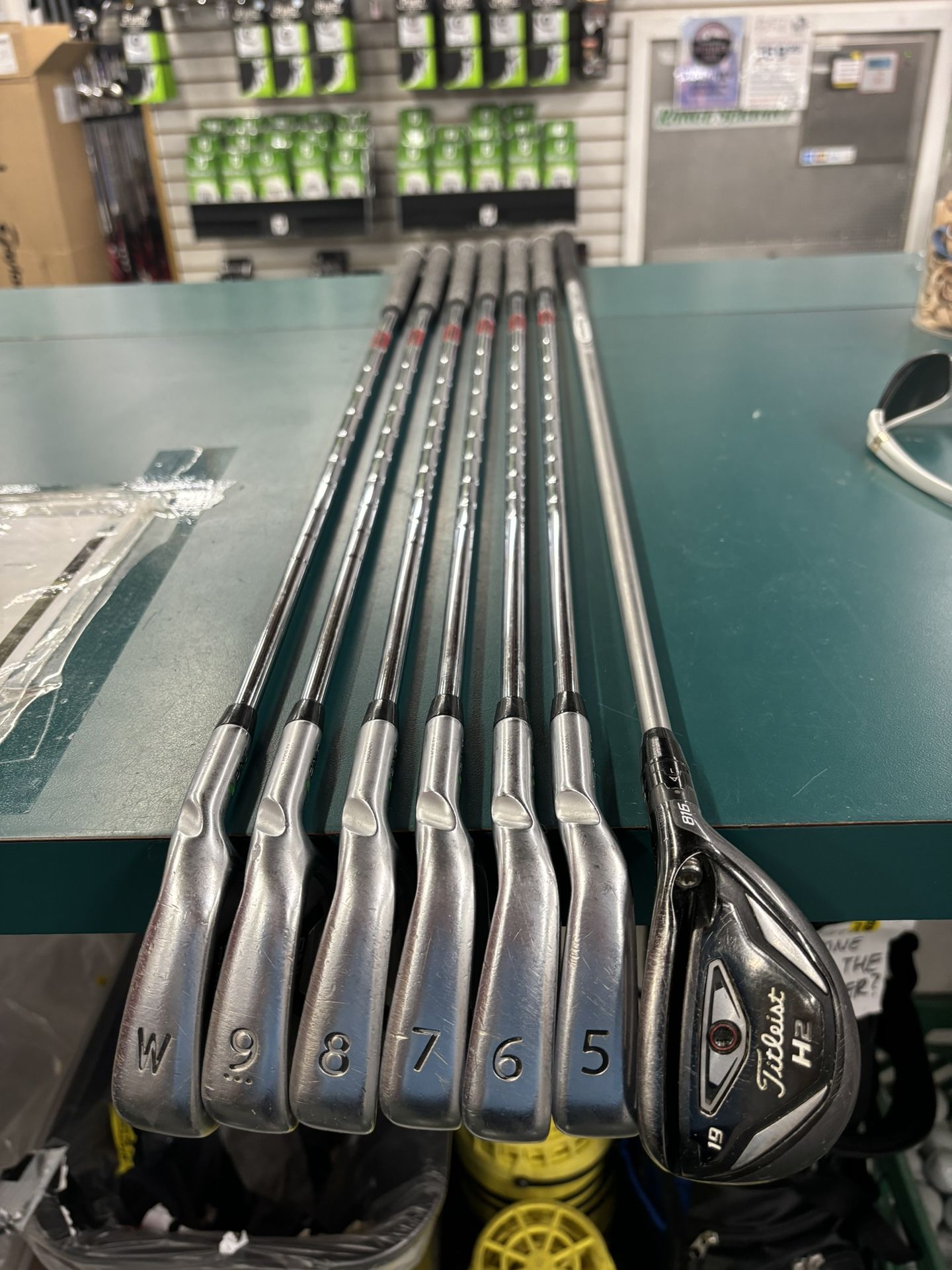 GOLF IRONS PING i25