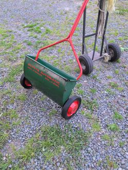 Scott's automatic spreader