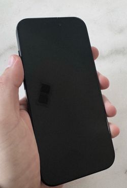 iPhone 15 UNLOCKED