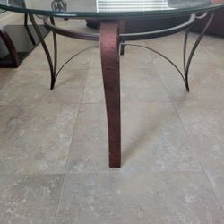 Beautiful Leather Sectional Couch And Table 350