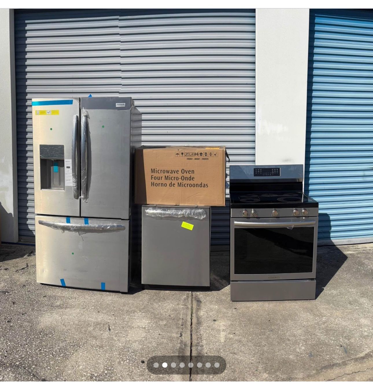 Full Kitchen Frigidaire
