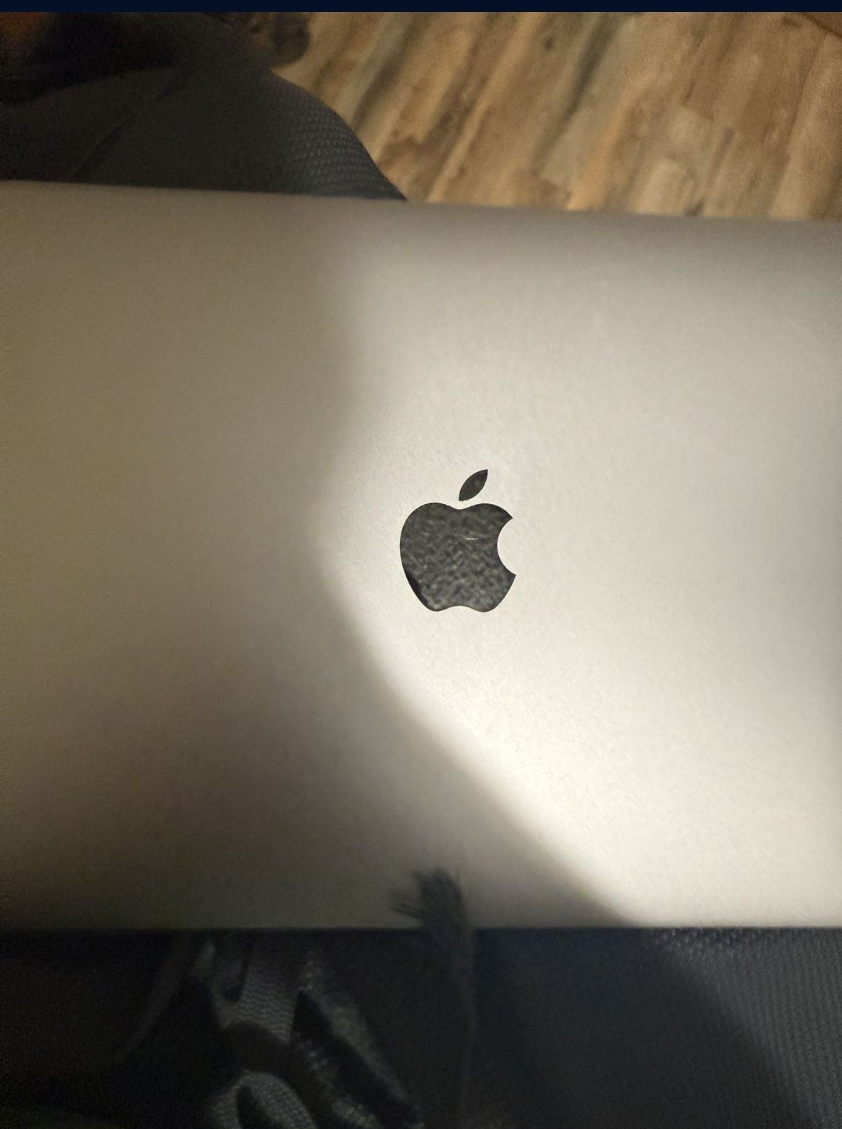 Working Macbook .We Take Offers Or Trades Lmk