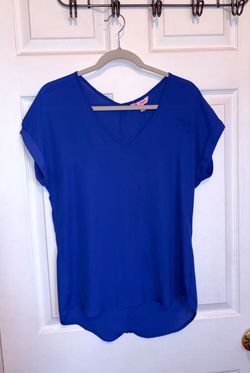 Candieβs NWOT Cobalt Blue T-Shirt Hi-Low Style Top Size S