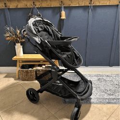 Brand-New Stroller – Safe, Stylish, and Ready for Adventures themselves science
