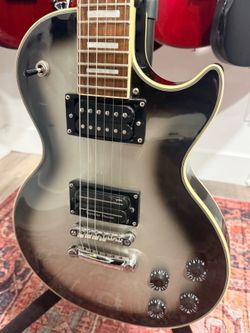 Epiphone Les Paul Custom Silverburst w/ Duncan Blackouts Pickup