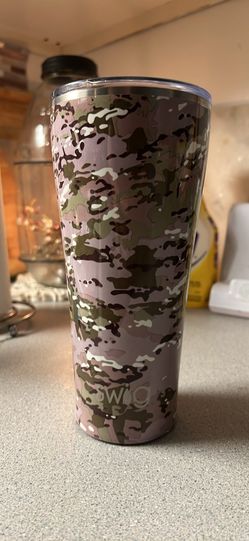 Swig Camouflage Tumbler