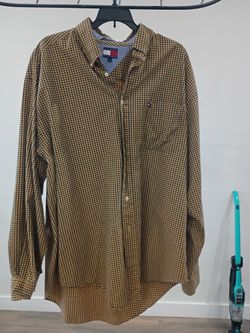 No Good Will Shirts. Nice Tommy dress Shirt, Good Condition, Camisa Tommy de Salir en buenas Condiciones In