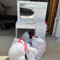 Vanity And 4 Bags Of Girl Clothes Great Condition