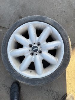 2010 mini cooper wheel and tire