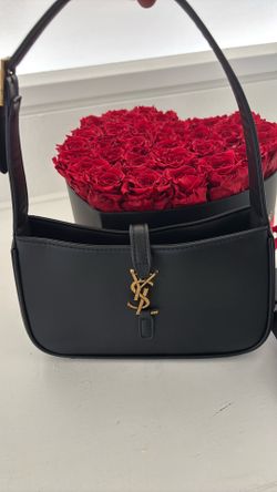 New beautiful Y2K shoulder black bag front closure w/dust bag copper wear new