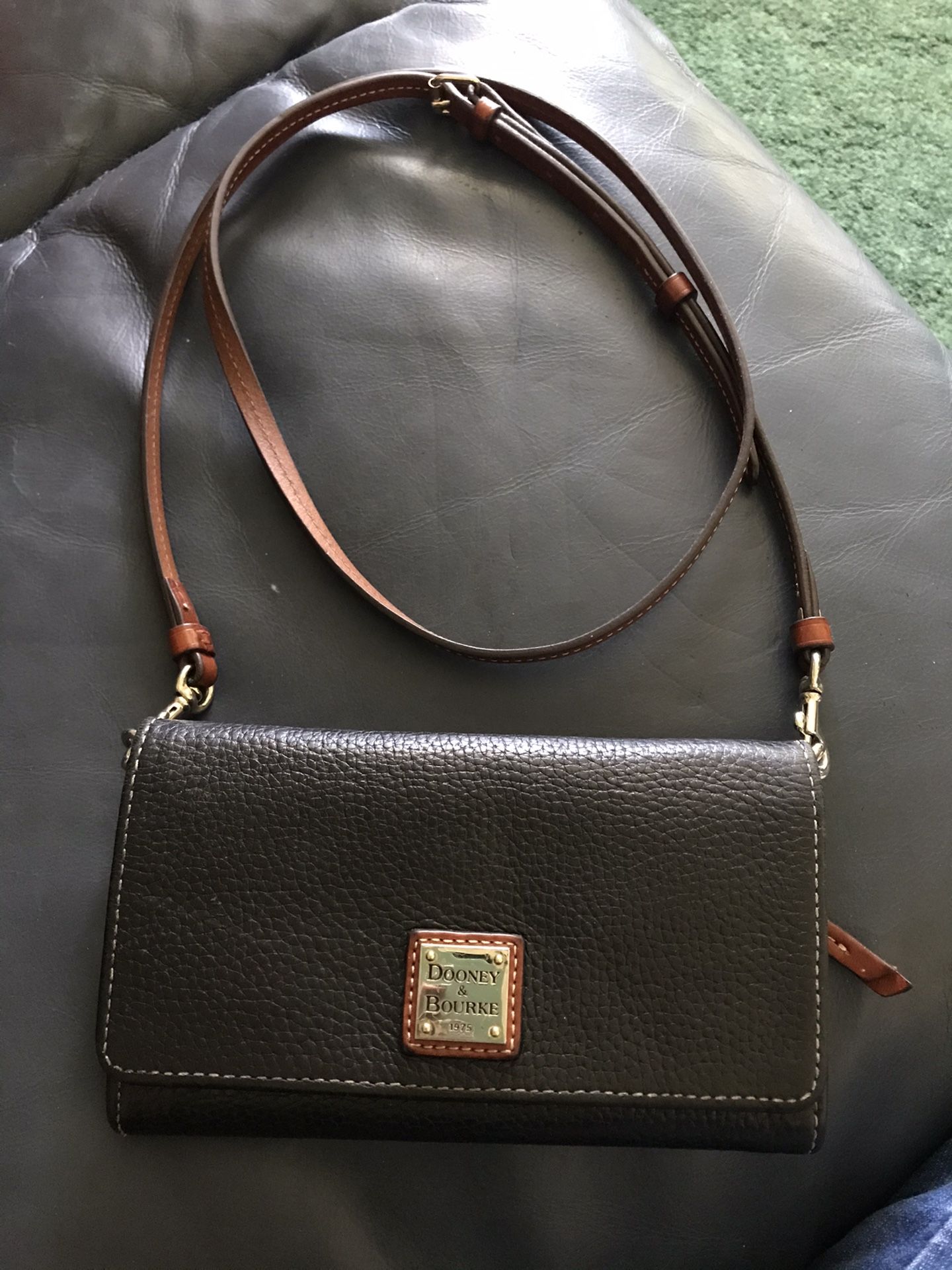 Dooney & Bourke