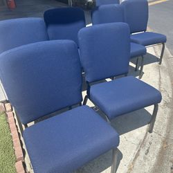 宴会椅（stacking chair）7张$100 9.5成新