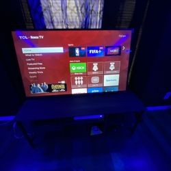 Roku TCL  50 Inch Like New 