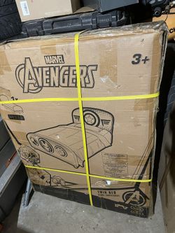 Marvel Avengers Twin Bed. Brand New.