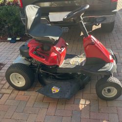 Troy-Bilt  Ridding Mower 