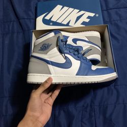 Jordan 1 True Blue 