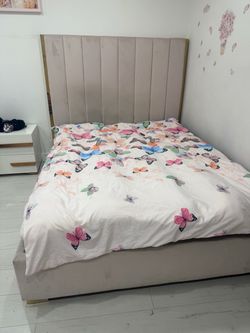 Queen bed