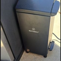 MASTERBUILT ELECTRIC  COLD SMOKER. DO YOU LIKE SMOKED CHEESE? THIS IS HOW YOU DO IT