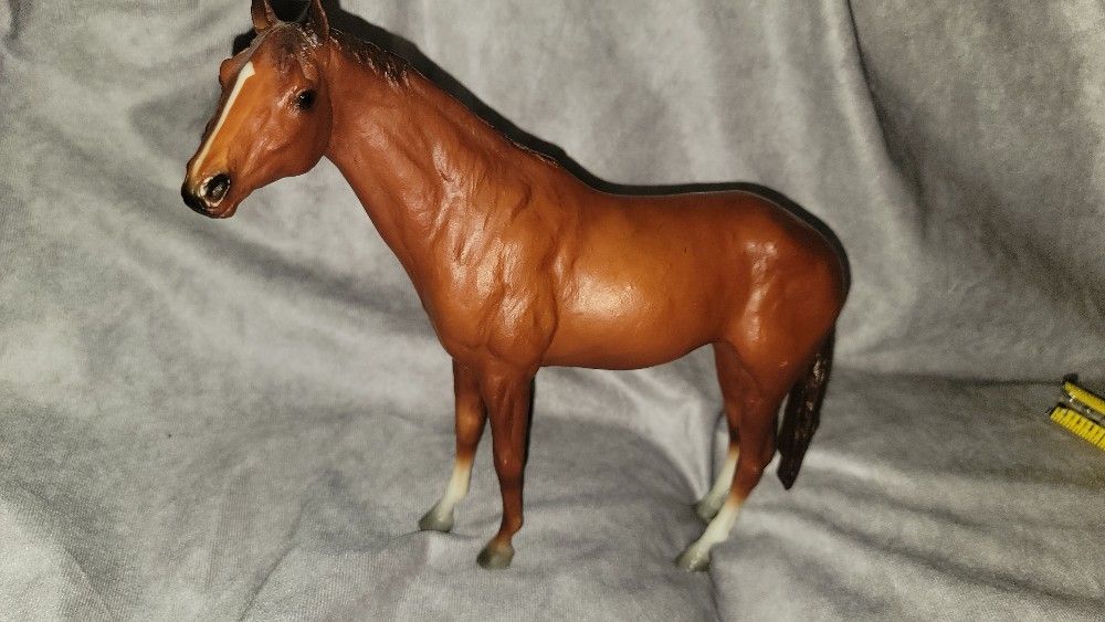 Vintage Breyer Chestnut Thoroughbred Horse 1990s USA Retired