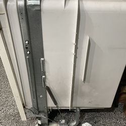 Dishwasher 