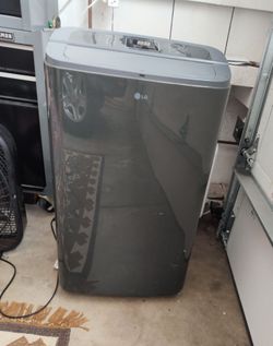 LG Portable Air Conditioning Unit LP1213GXR