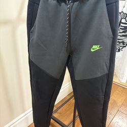 Nike Tech Bottoms Green and Black 