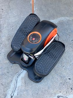 Elliptical leg exerciser