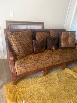 Couch set
