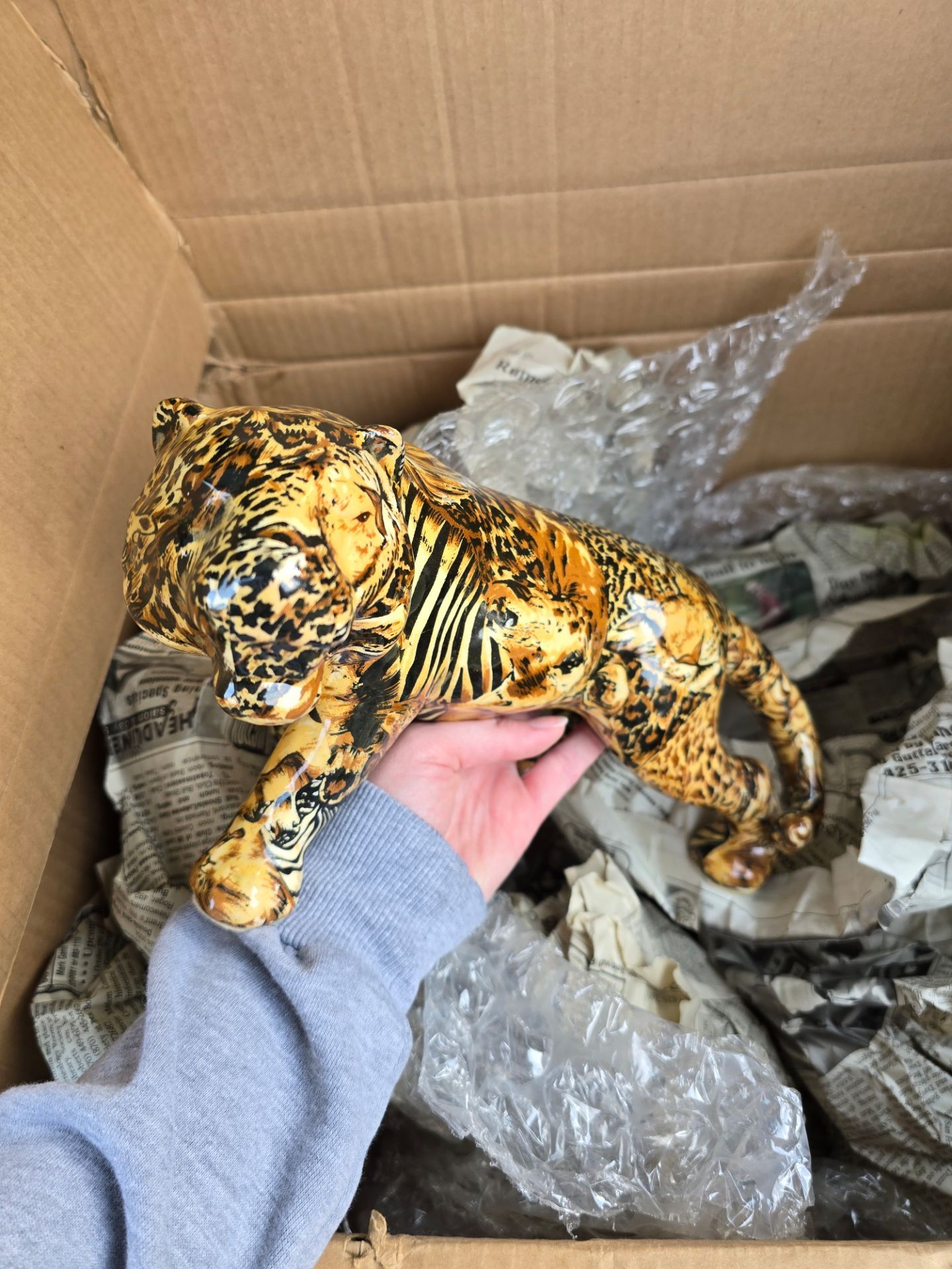 Porcelain big cat