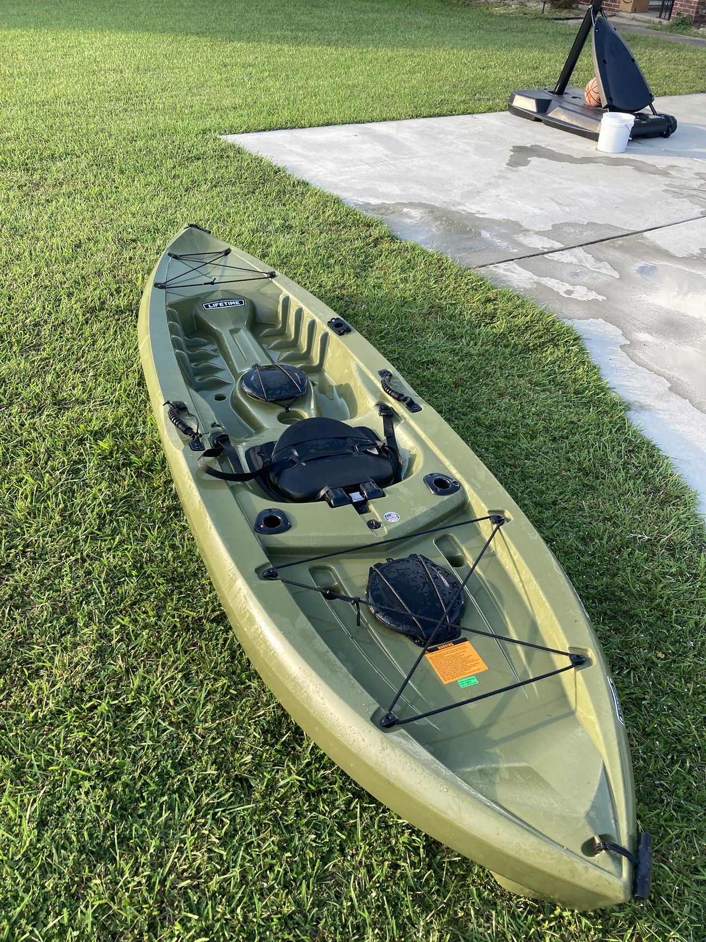 Fishing kayak