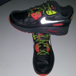 Nike AirMax 
size 2y for Kids
